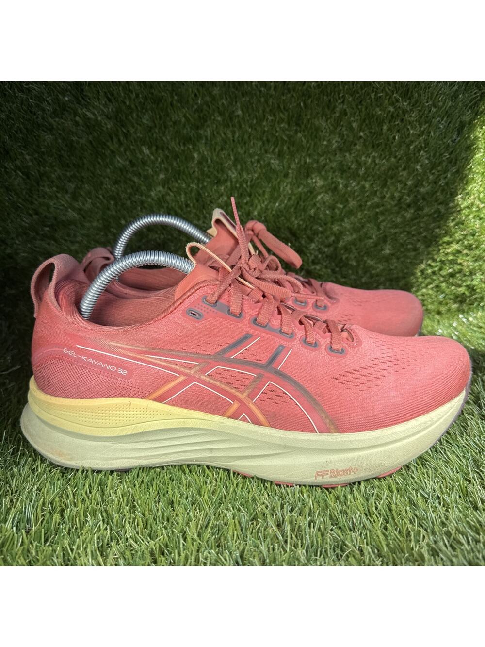 Asics Gel-Kayano 32 Womens Size 11 Pink Beige Athletic Running Shoes Sneakers